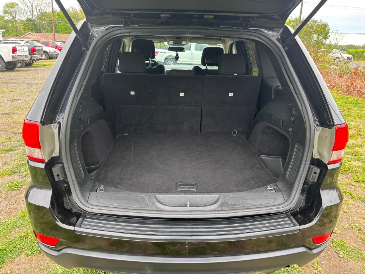 Jeep Grand Cherokee 4WD 4dr Laredo 2011
