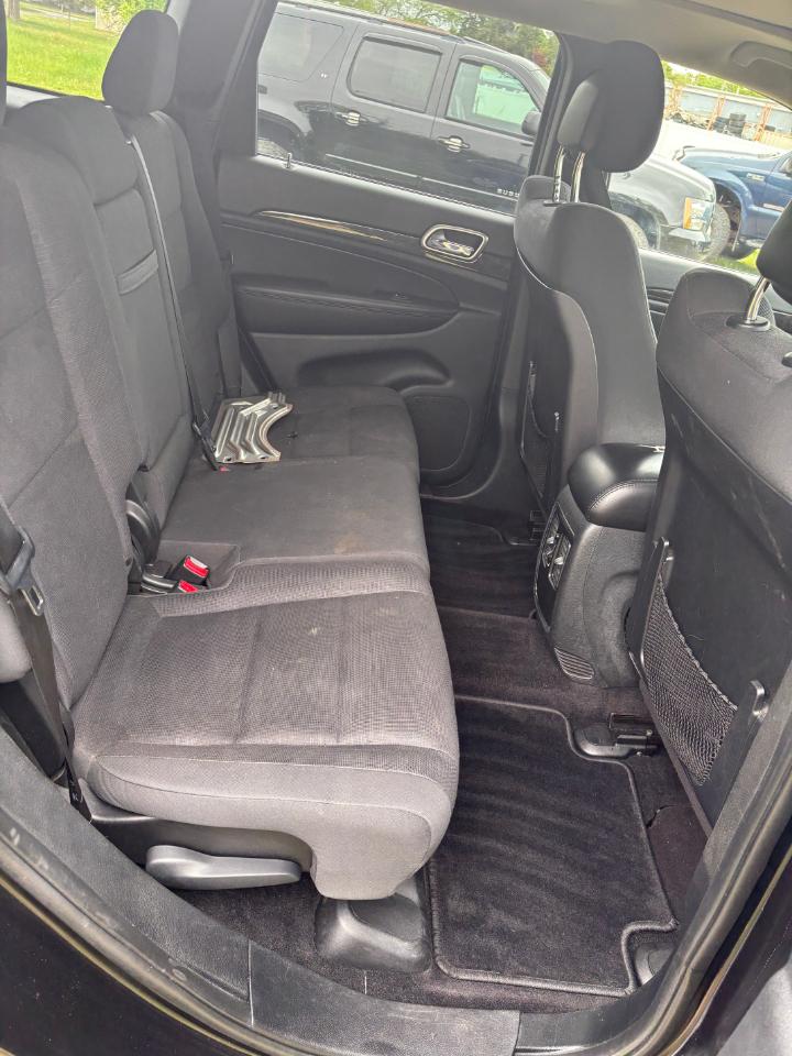 Jeep Grand Cherokee 4WD 4dr Laredo 2011