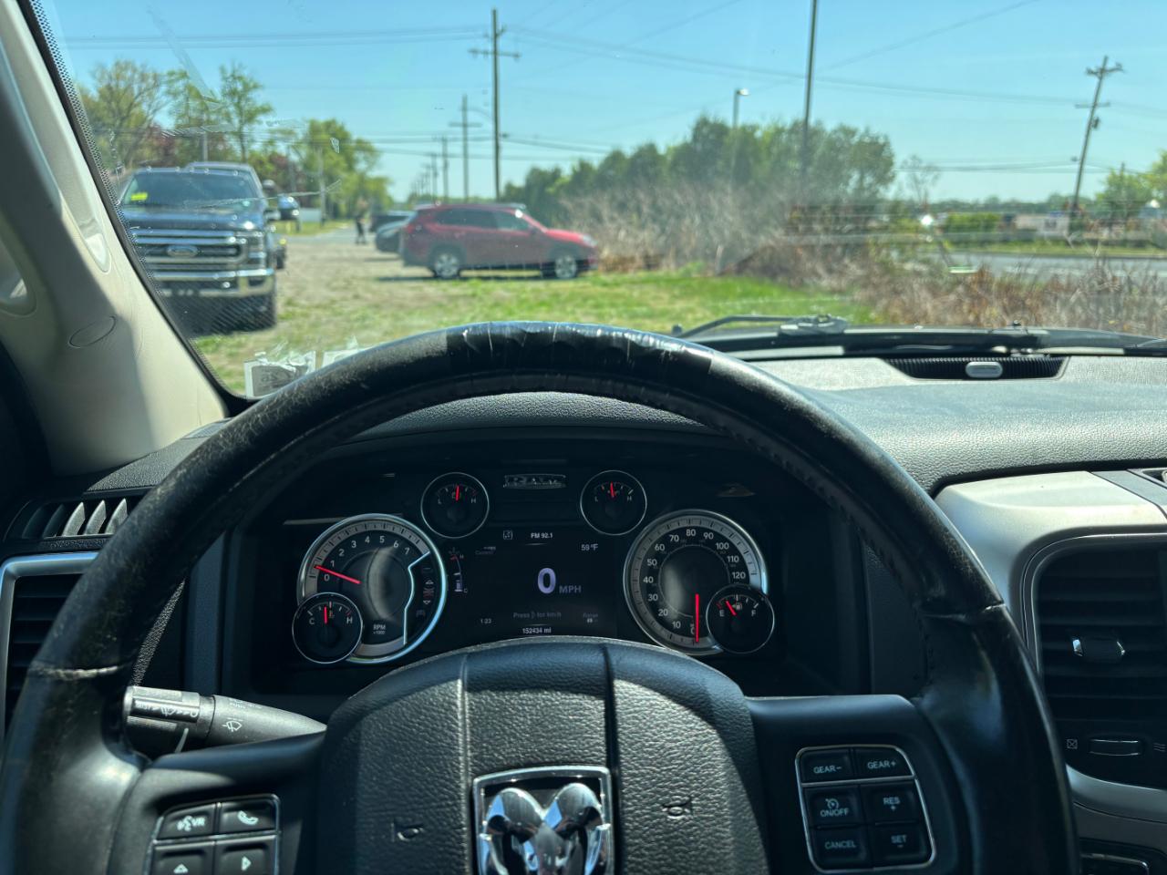 RAM 1500 Big Horn Crew Cab 4WD 2016