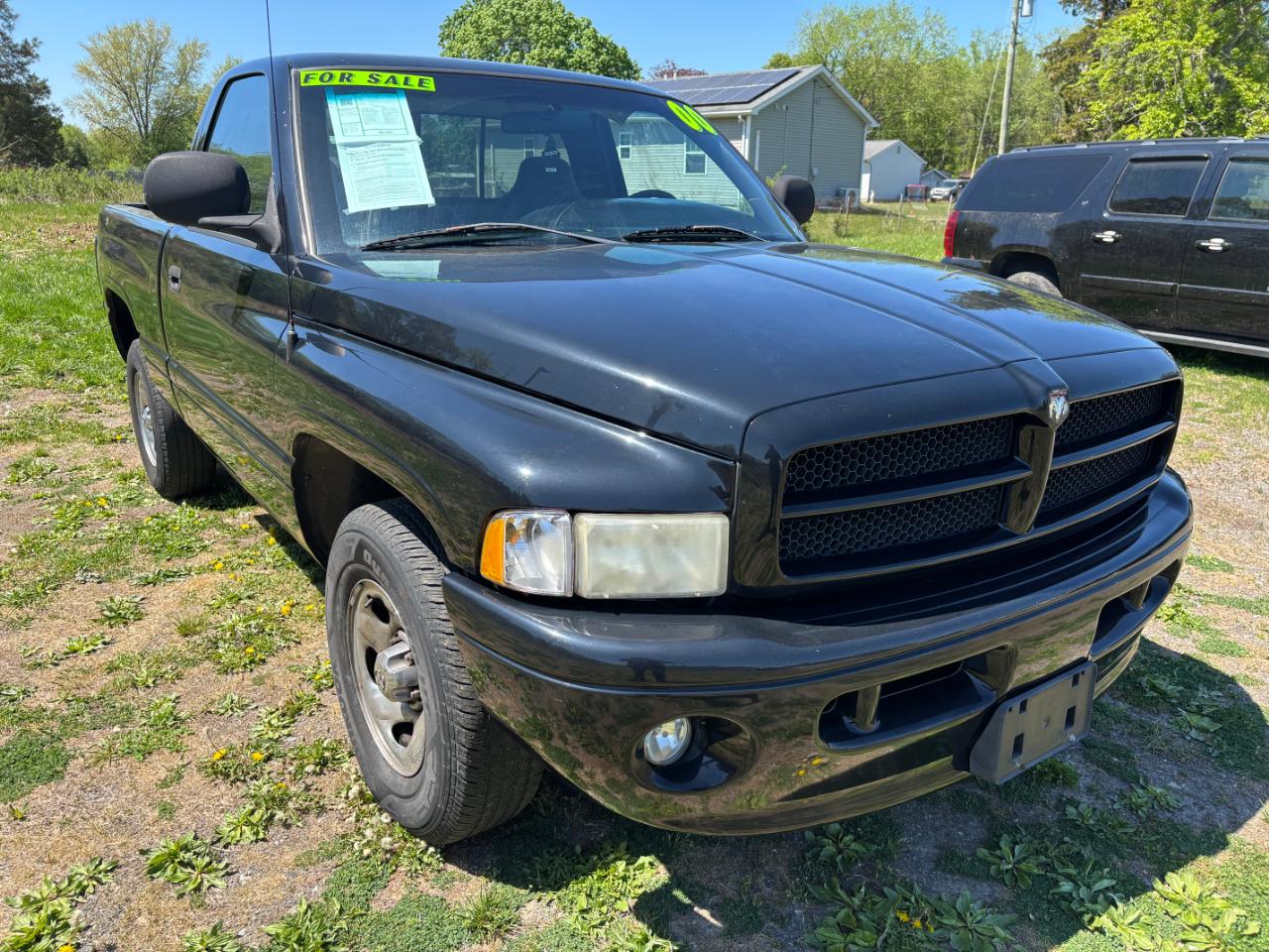 Dodge Ram 1500 ST Short Bed 2WD 2000