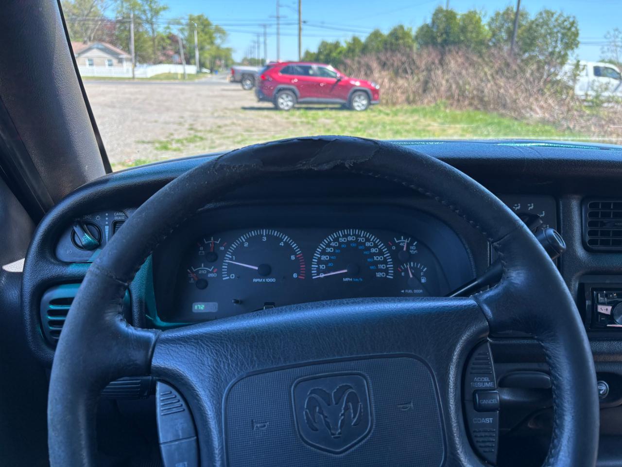 Dodge Ram 1500 ST Short Bed 2WD 2000