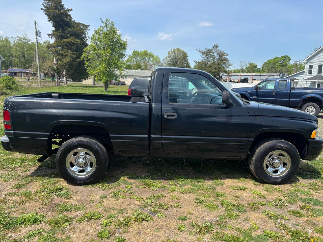 Dodge Ram 1500 ST Short Bed 2WD 2000