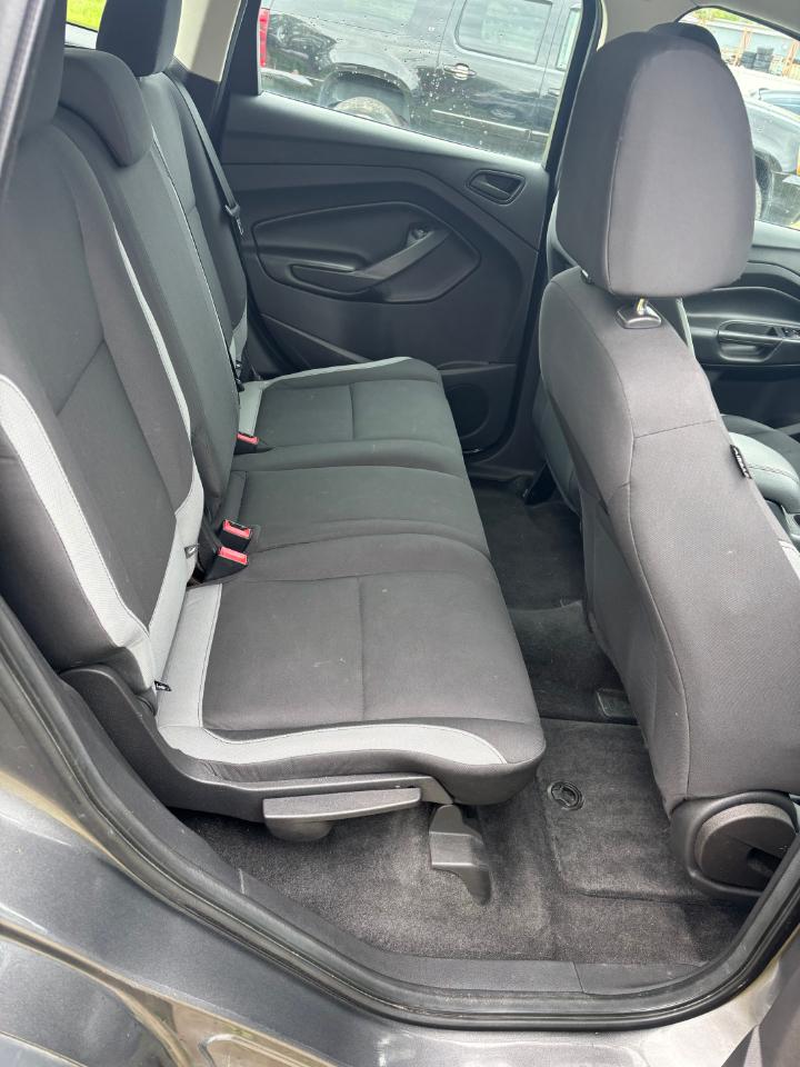 Ford Escape FWD 4dr S 2013