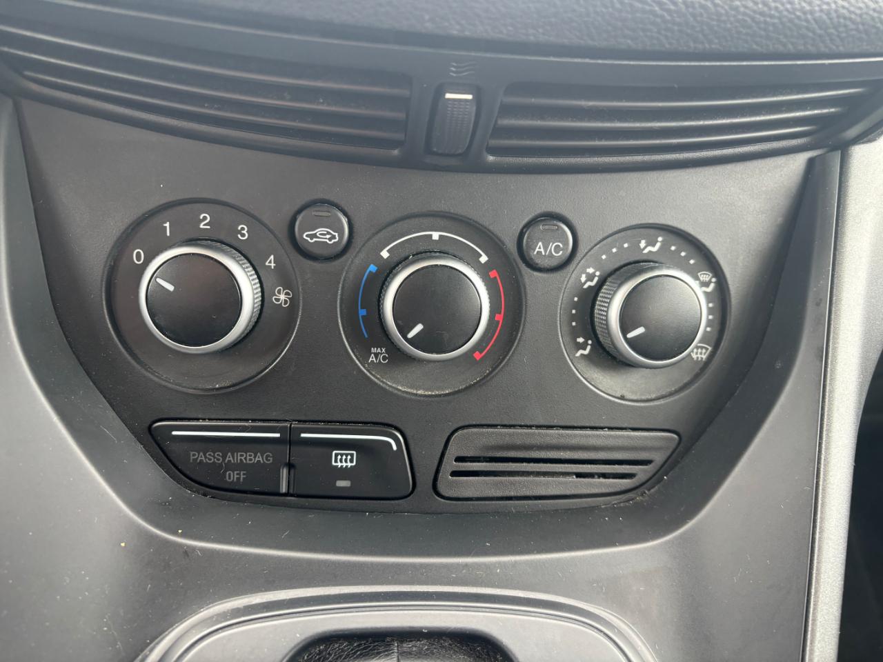 Ford Escape FWD 4dr S 2013