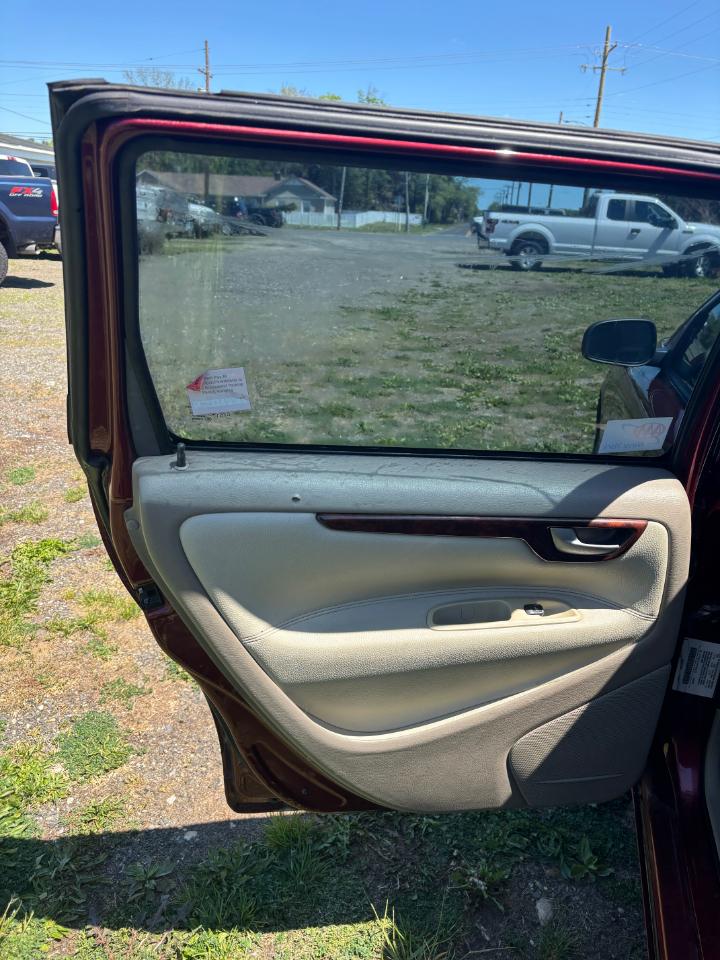 Volvo V70 2.4L Auto 2005