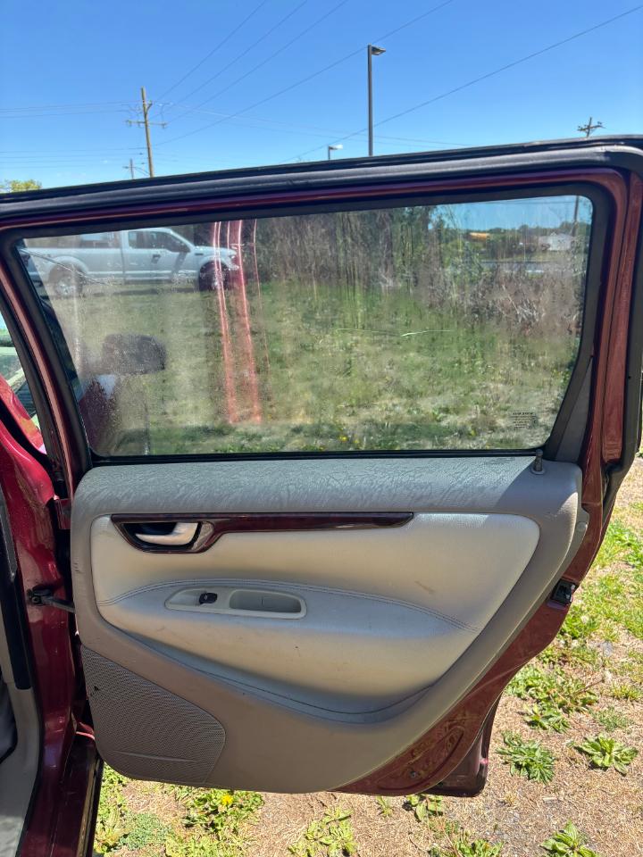 Volvo V70 2.4L Auto 2005