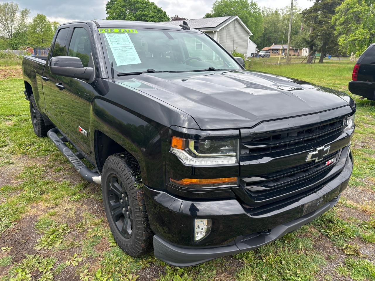 Chevrolet Silverado 1500 4WD Double Cab 143.5" LT w/2LT 2017