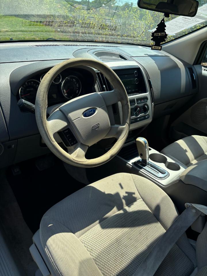 Ford Edge 4dr SE FWD 2010