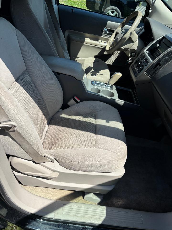 Ford Edge 4dr SE FWD 2010