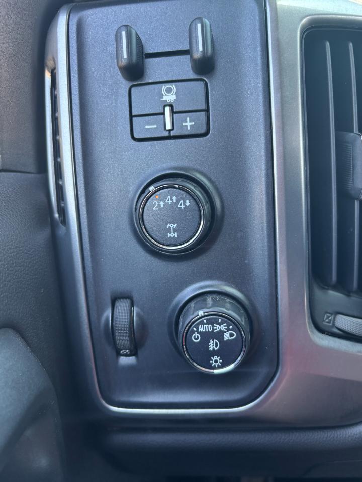 Chevrolet Silverado 2500HD LT Crew Cab 4WD 2017