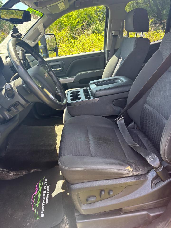 Chevrolet Silverado 2500HD LT Crew Cab 4WD 2017