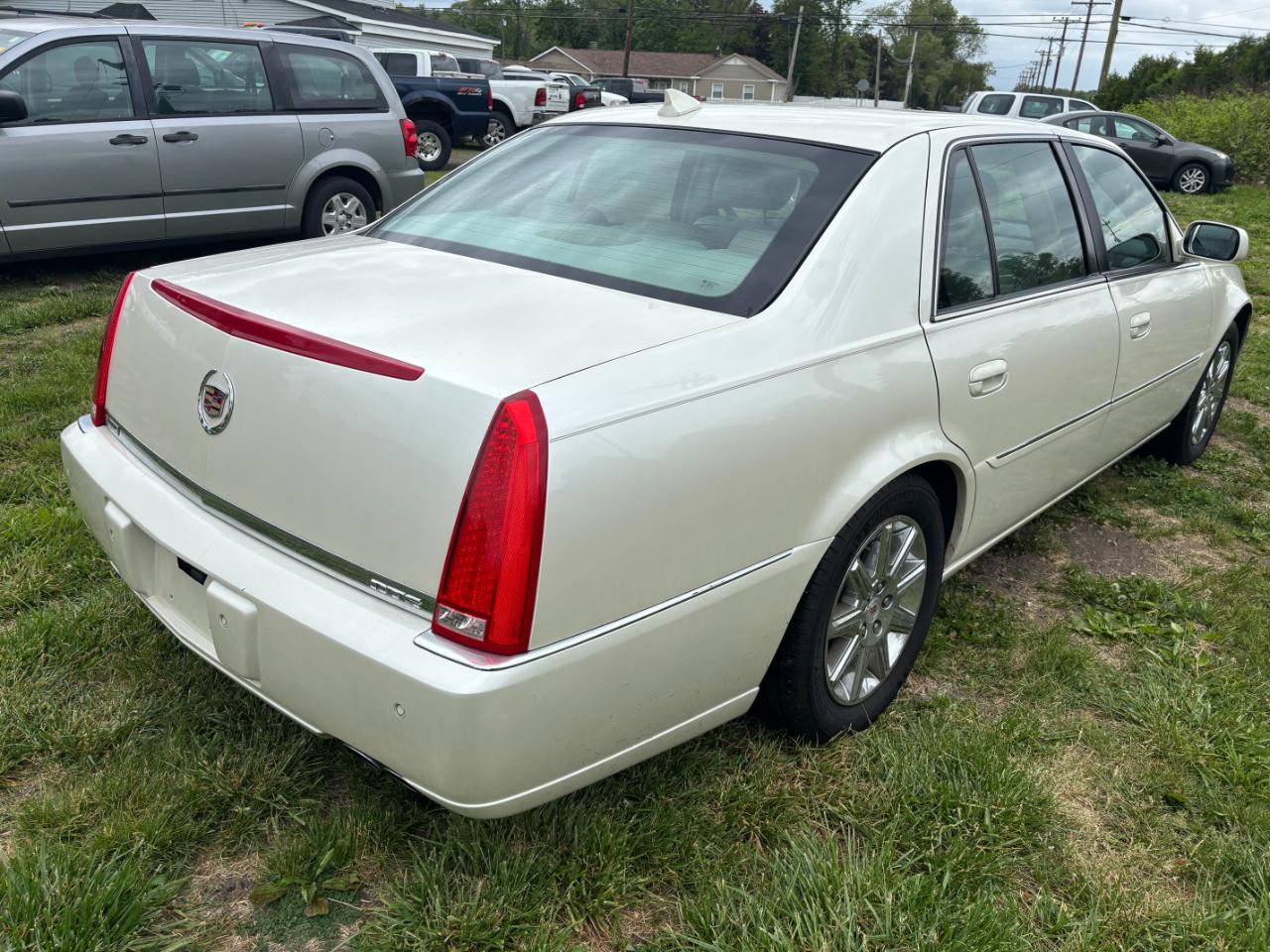 Cadillac DTS Premium w/ Navi 2010