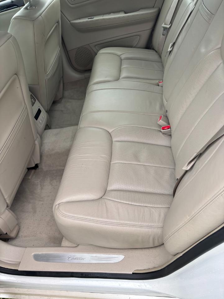 Cadillac DTS Premium w/ Navi 2010