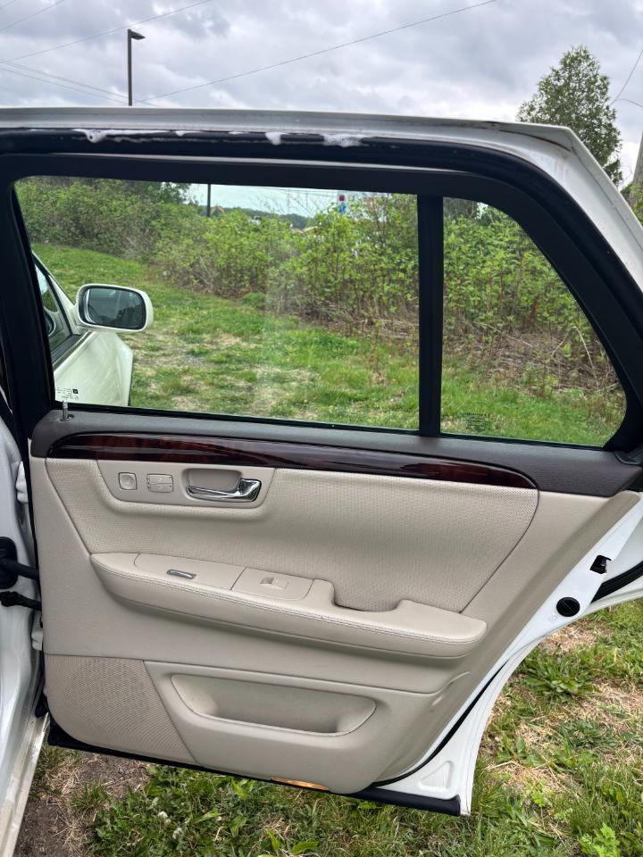 Cadillac DTS Premium w/ Navi 2010