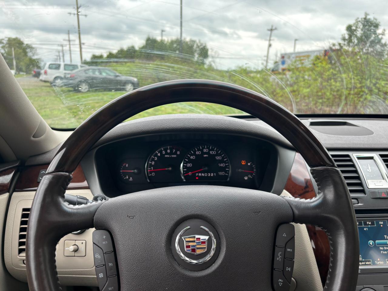 Cadillac DTS Premium w/ Navi 2010
