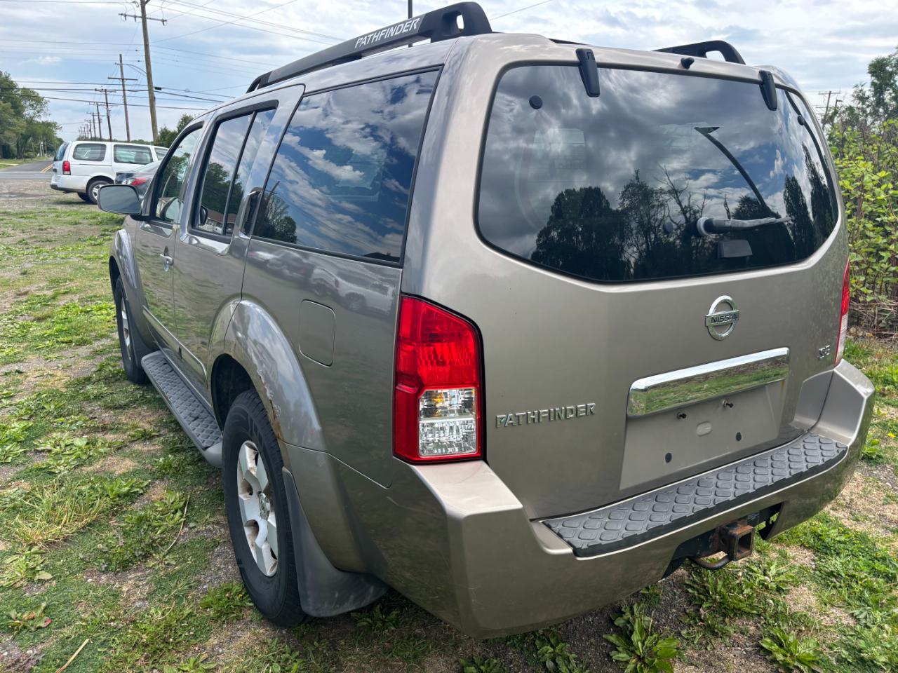 Nissan Pathfinder SE 2007