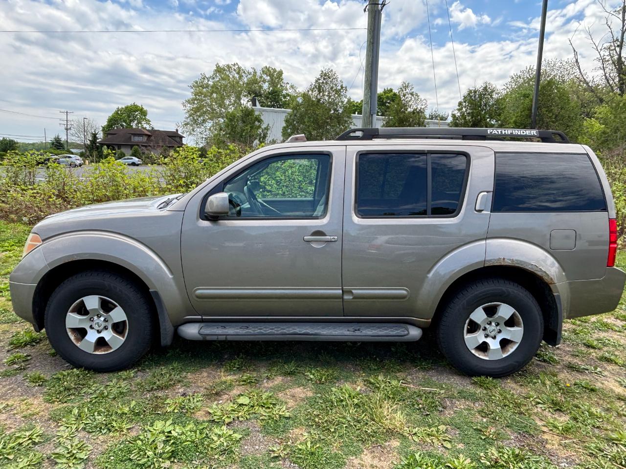 Nissan Pathfinder SE 2007