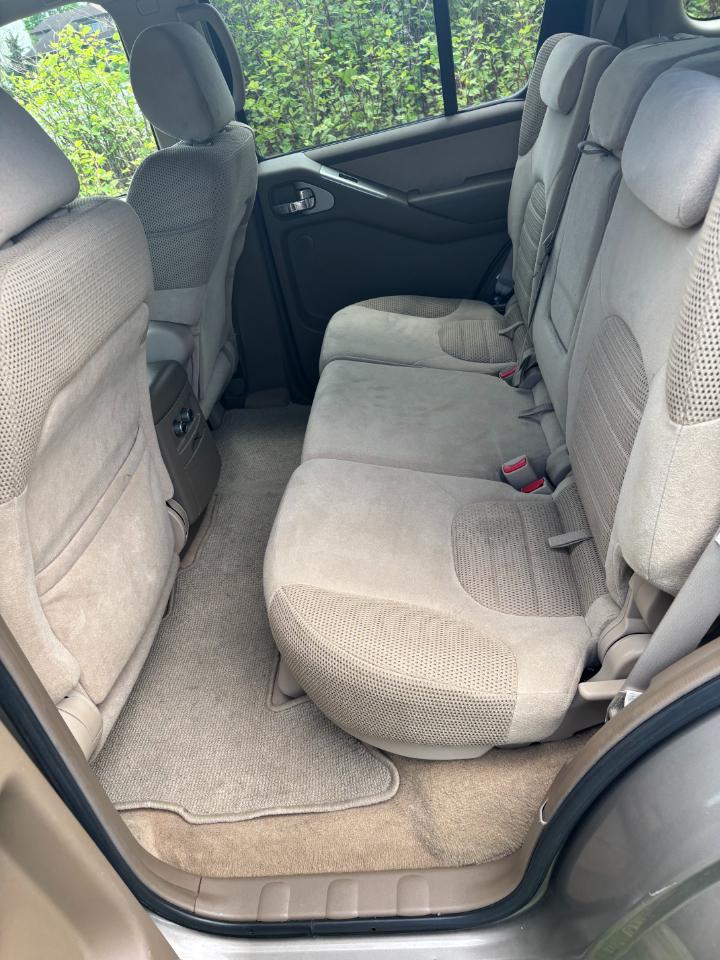 Nissan Pathfinder SE 2007
