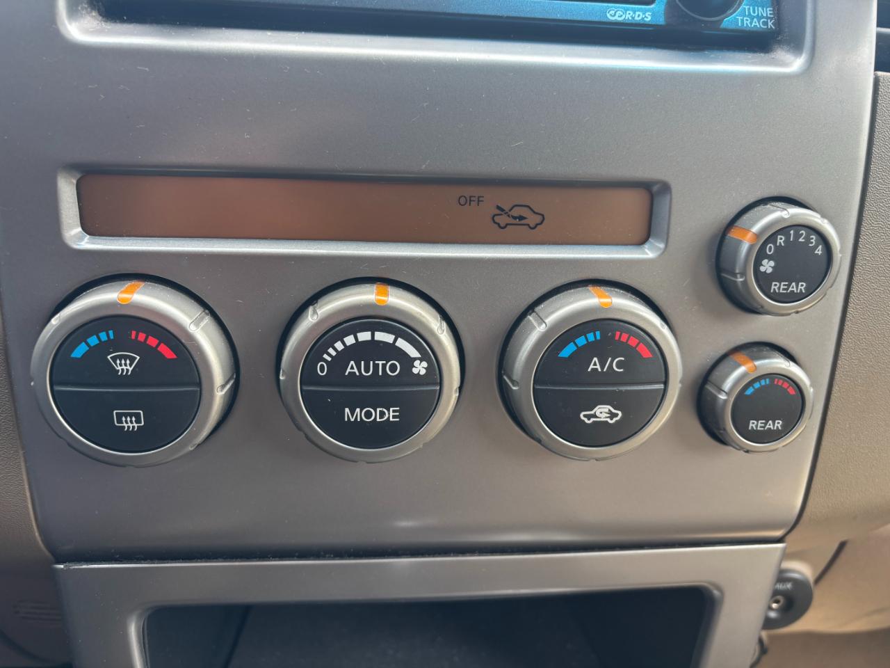 Nissan Pathfinder SE 2007