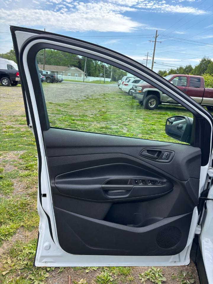 Ford Escape S FWD 2019