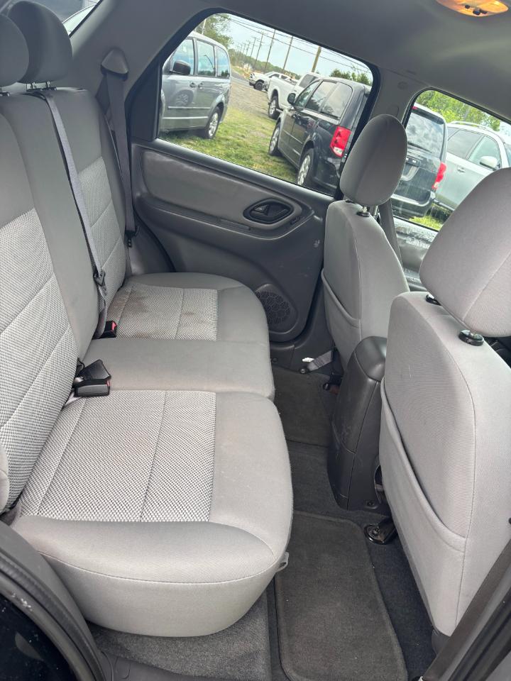 Ford Escape 4dr 2.3L XLT 4WD 2006