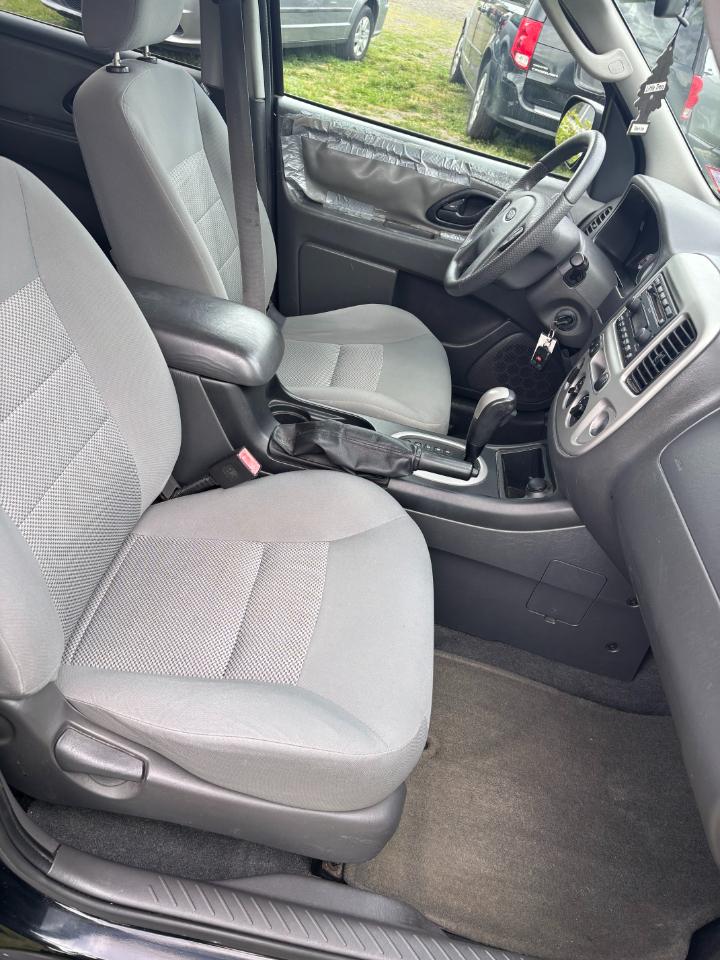 Ford Escape 4dr 2.3L XLT 4WD 2006