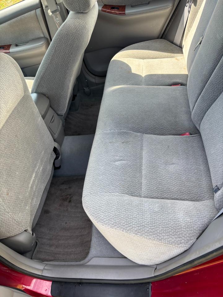 Toyota Corolla LE 2004