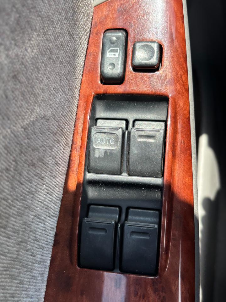 Toyota Corolla LE 2004