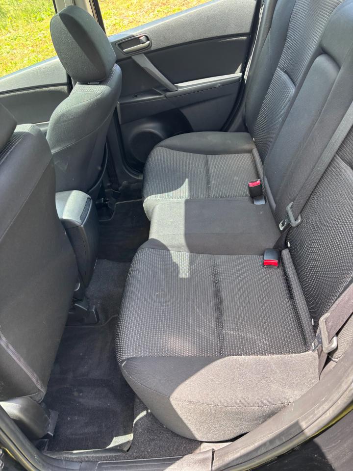Mazda MAZDA3 i Touring 2012