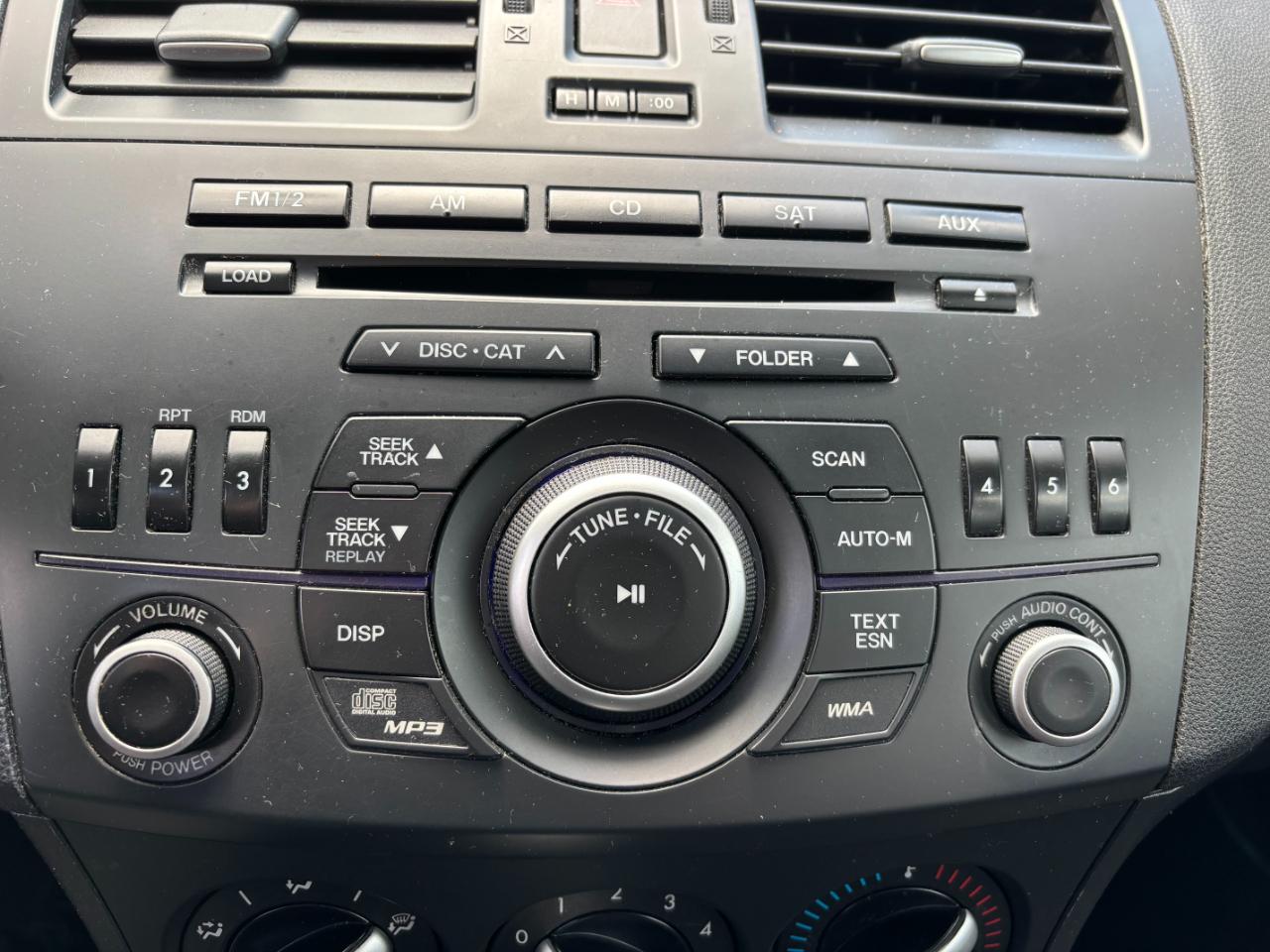 Mazda MAZDA3 i Touring 2012