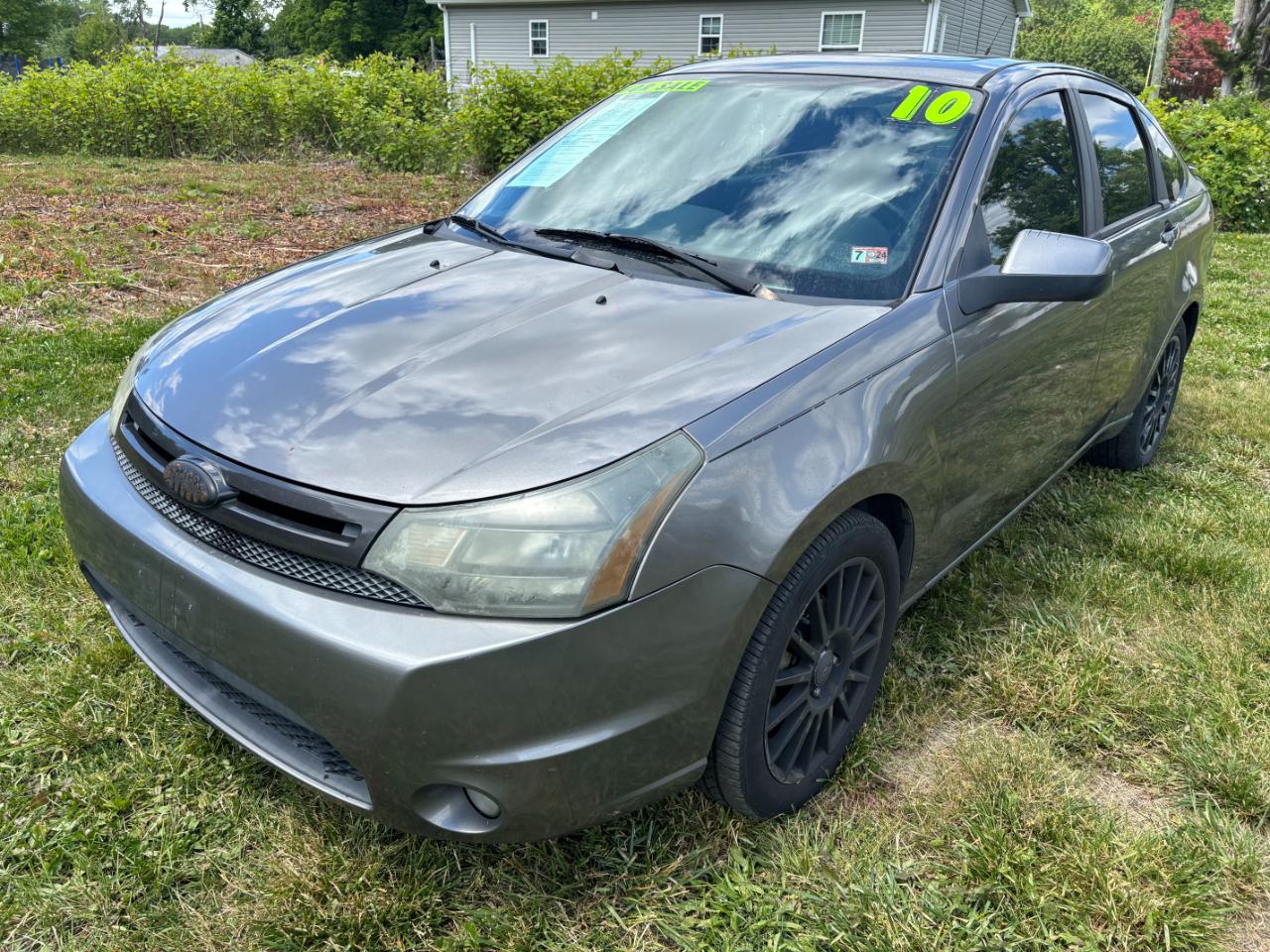Ford Focus 4dr Sdn SES 2010