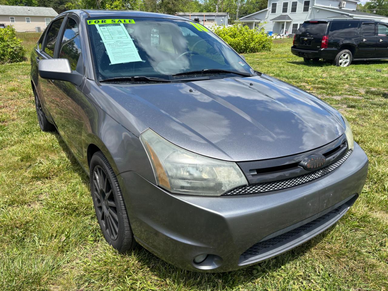 Ford Focus 4dr Sdn SES 2010