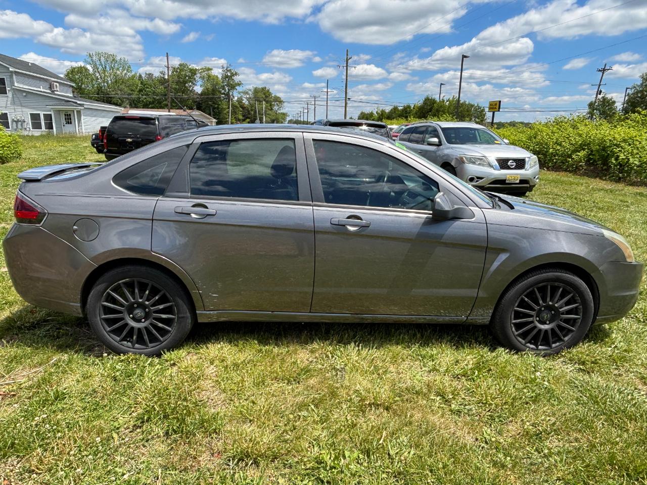 Ford Focus 4dr Sdn SES 2010