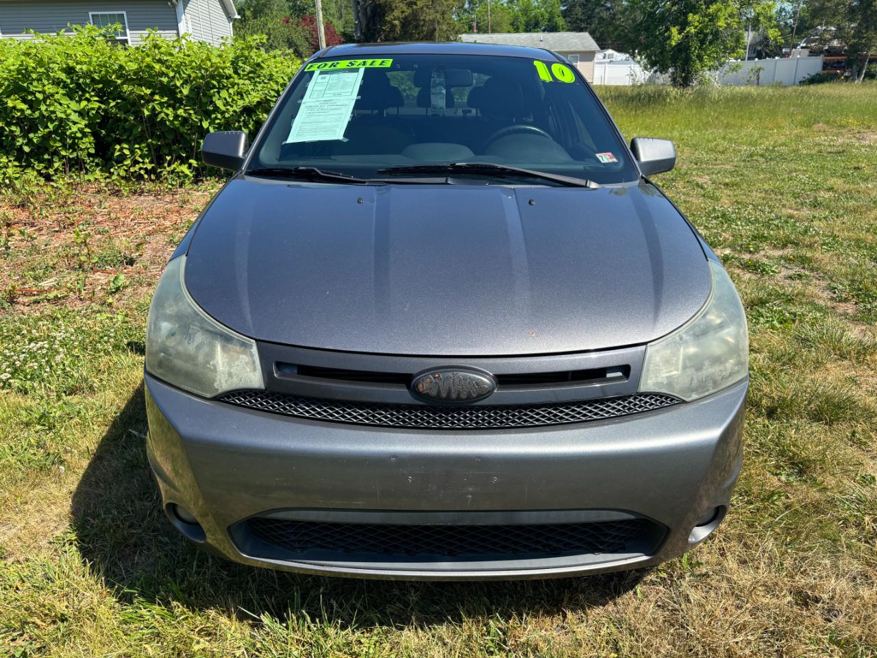 2010 Ford Focus SES's photo