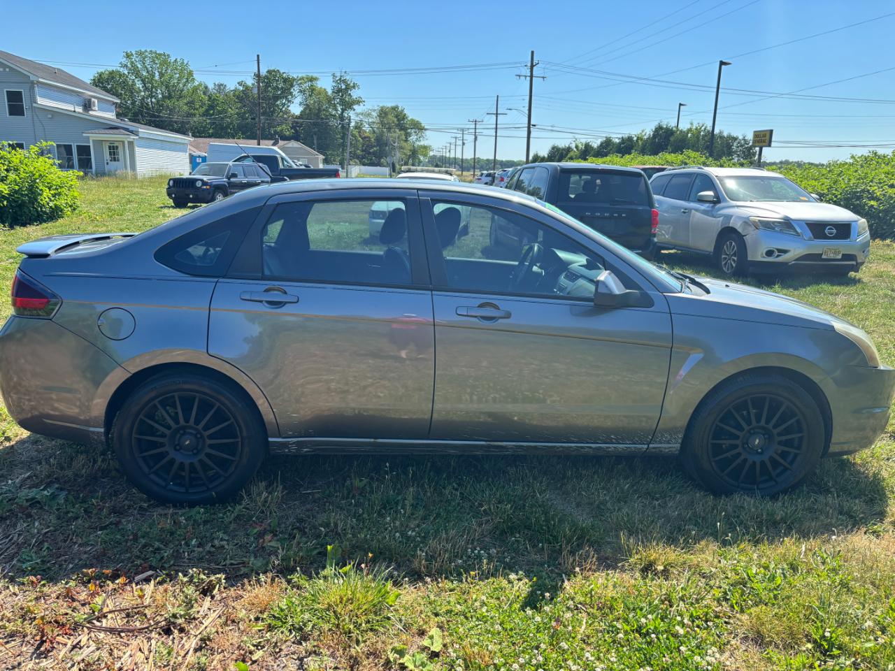 Ford Focus 4dr Sdn SES 2010