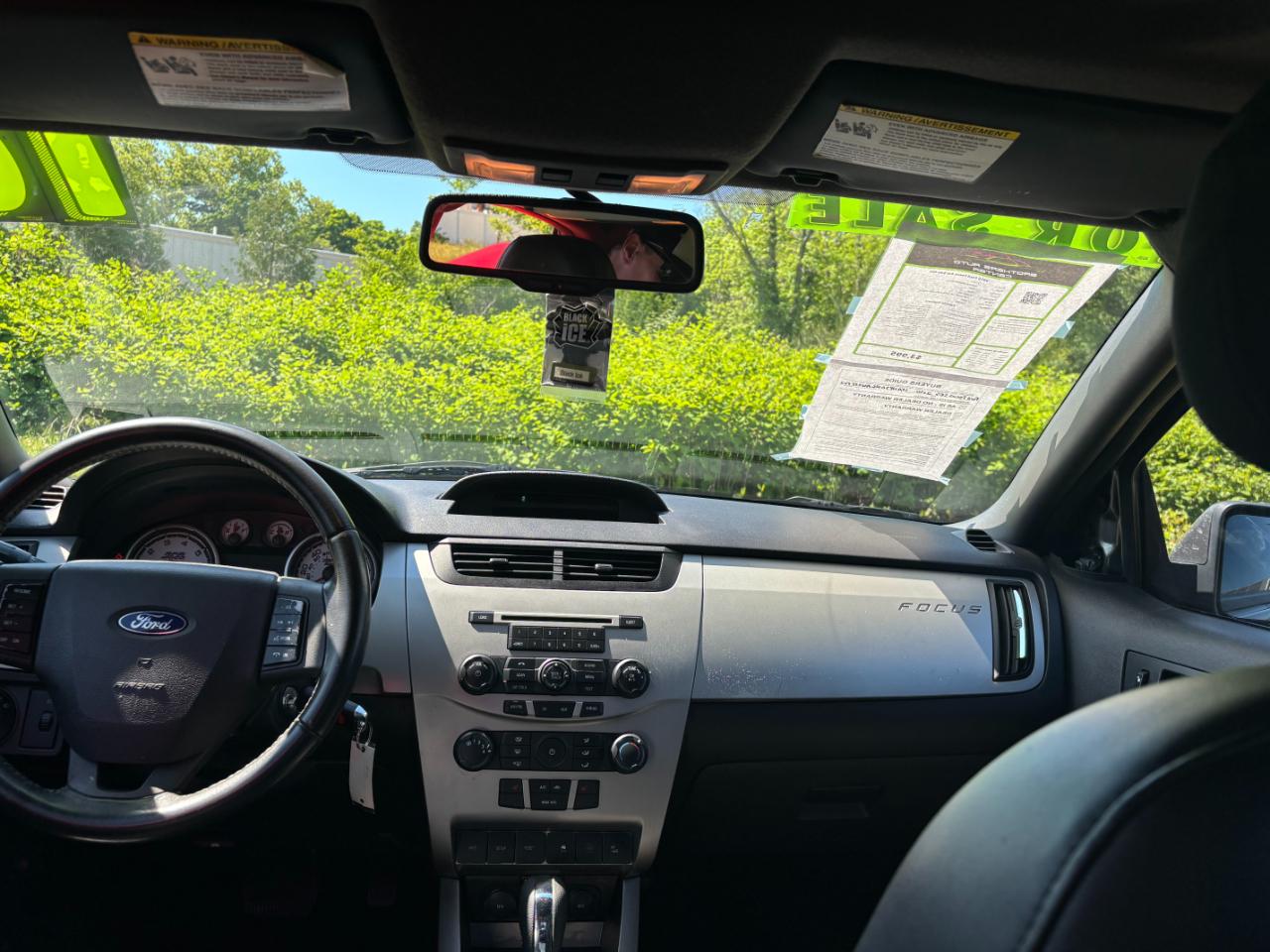 Ford Focus 4dr Sdn SES 2010