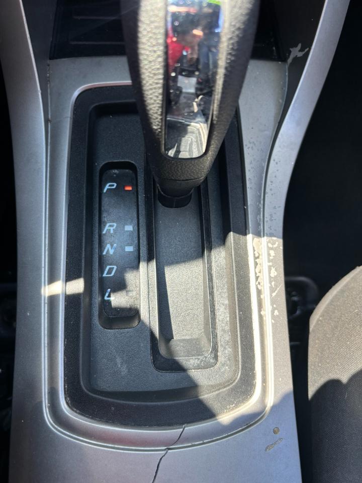 Ford Focus 4dr Sdn SES 2010