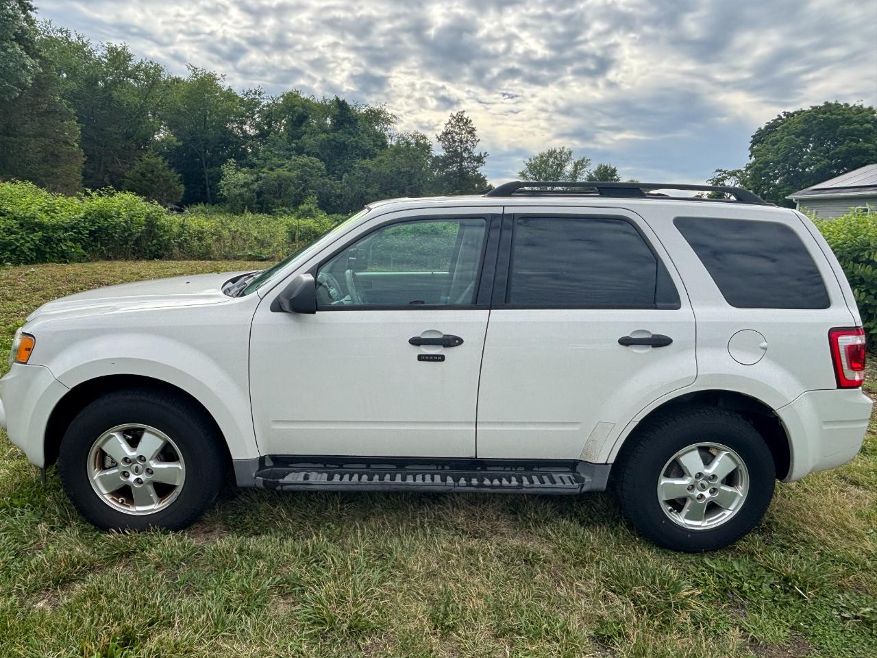Ford Escape FWD 4dr XLT 2011