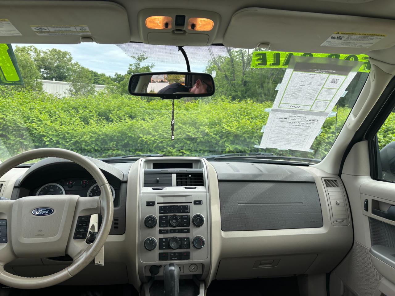 Ford Escape FWD 4dr XLT 2011