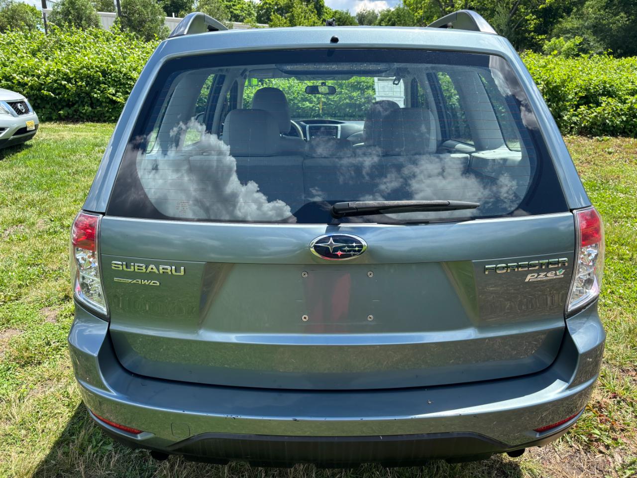 Subaru Forester 2.5X 2011