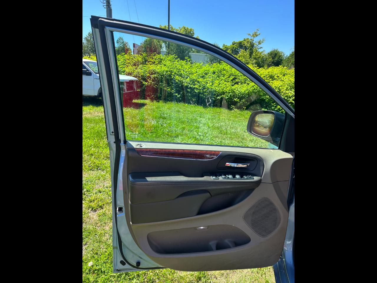 Chrysler Town & Country Touring-L 2013