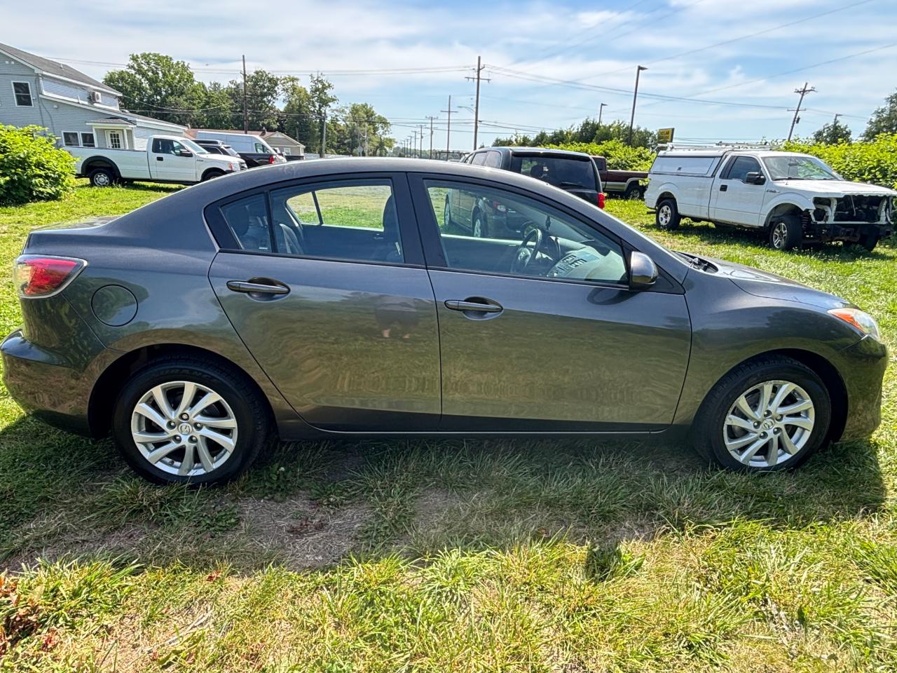 Mazda MAZDA3 i Touring 2012