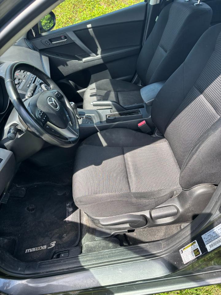 Mazda MAZDA3 i Touring 2012