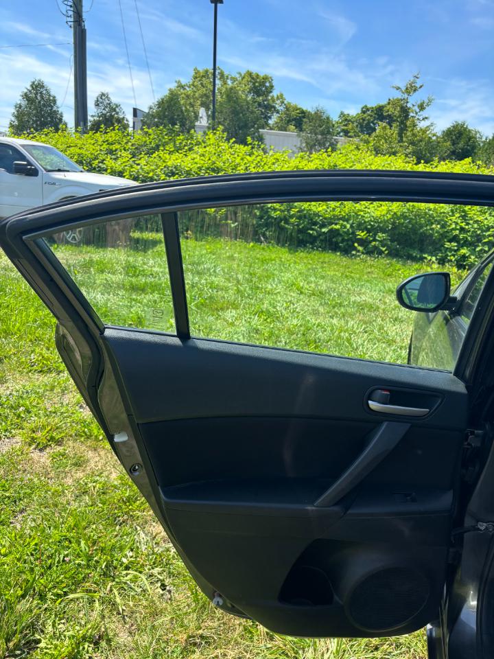 Mazda MAZDA3 i Touring 2012