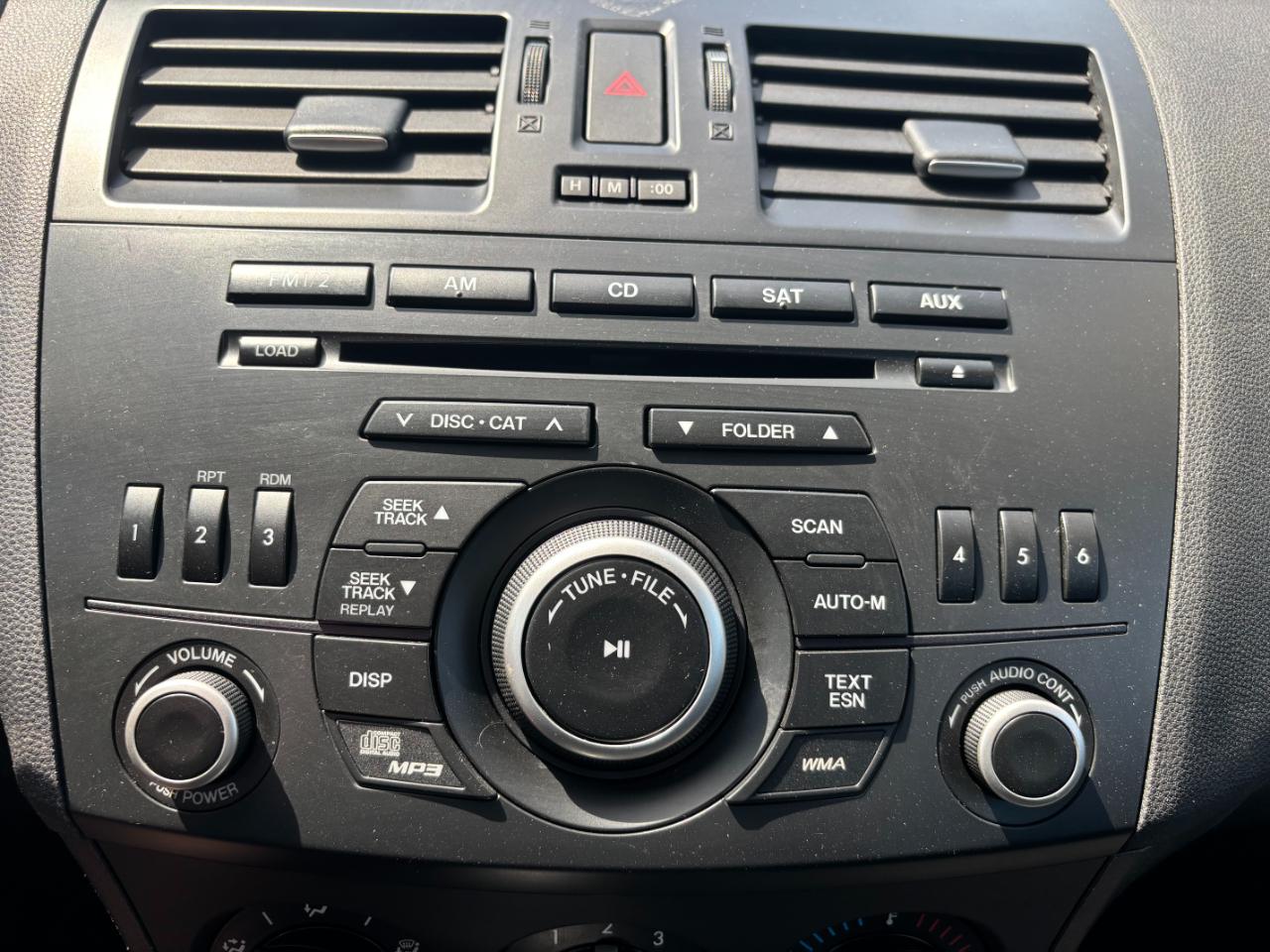 Mazda MAZDA3 i Touring 2012