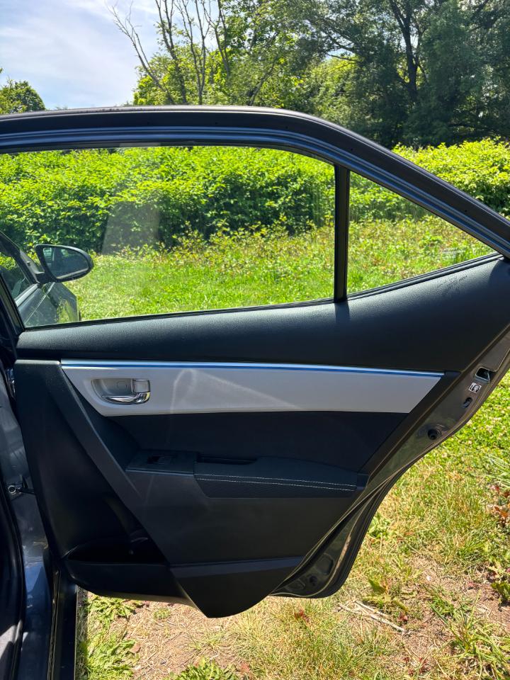 Toyota Corolla 4dr Sdn CVT LE Premium (Natl) 2014