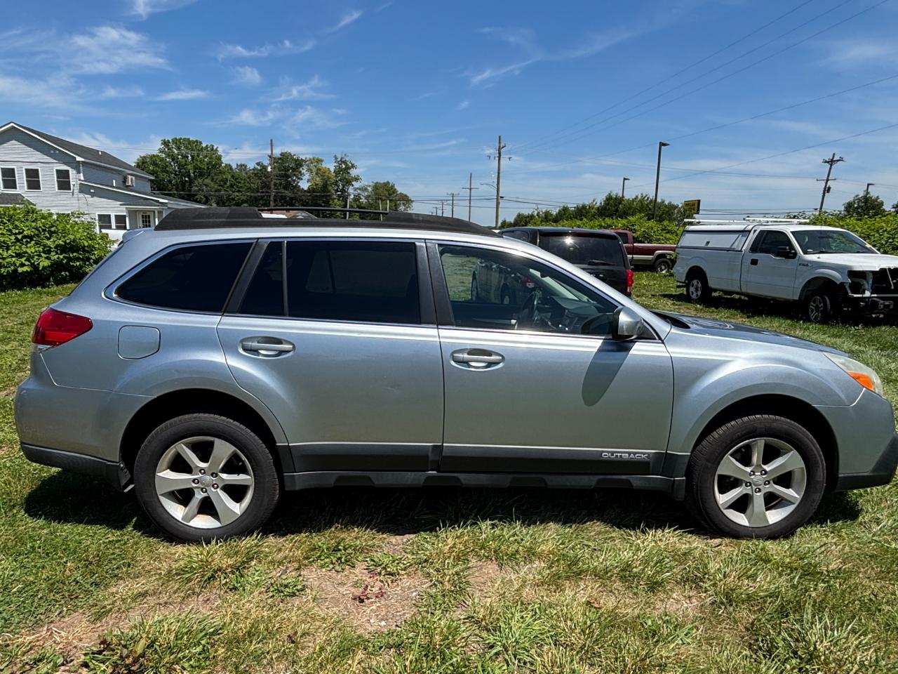 Subaru Outback 4dr Wgn H4 Auto 2.5i Premium 2013
