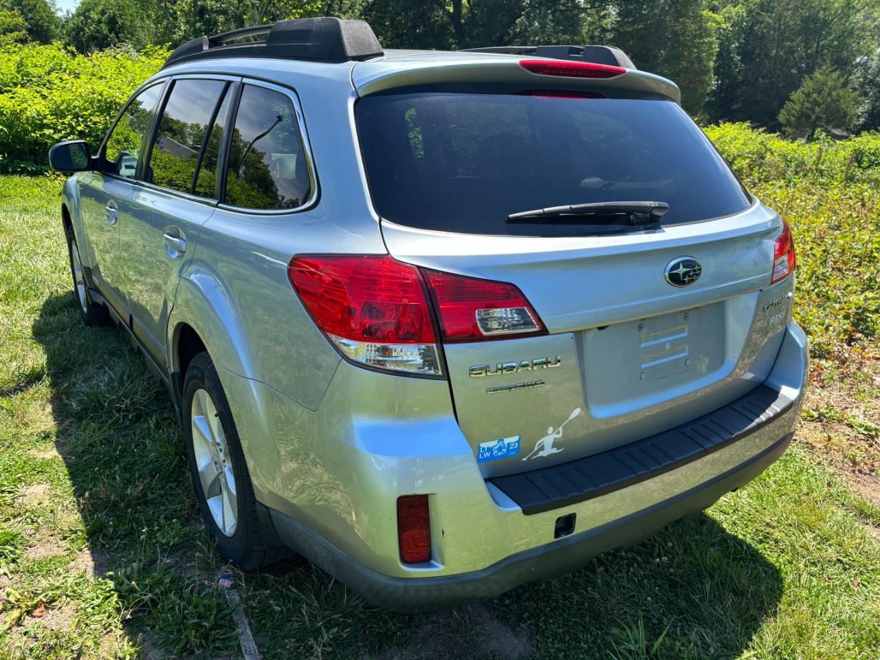Subaru Outback 4dr Wgn H4 Auto 2.5i Premium 2013