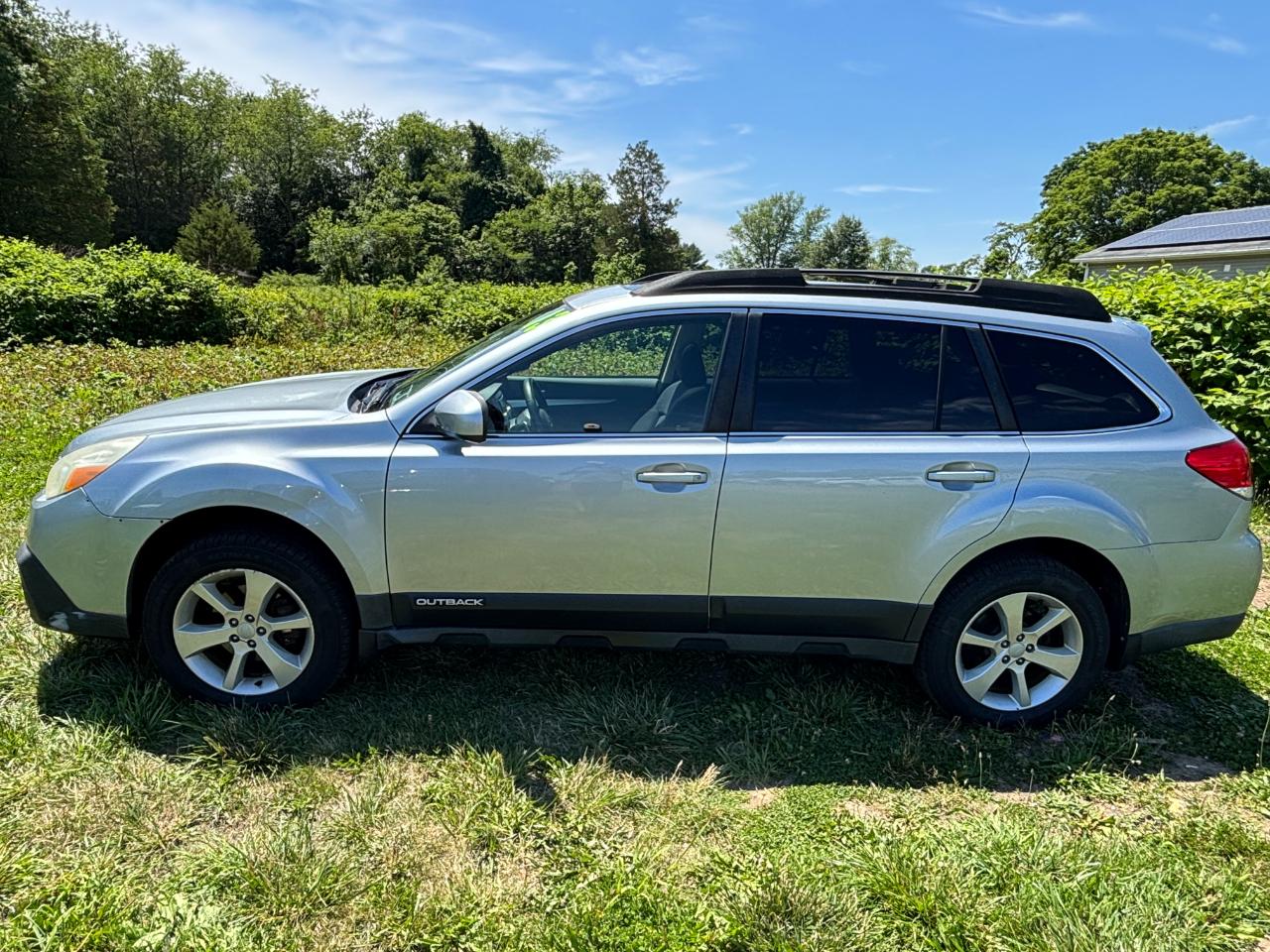 Subaru Outback 4dr Wgn H4 Auto 2.5i Premium 2013
