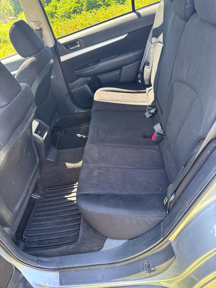 Subaru Outback 4dr Wgn H4 Auto 2.5i Premium 2013